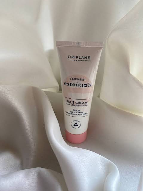 Glow Essential Face Cream